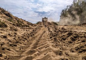 Inžinerijos bataliono šauktiniai „pasimatavo“ šarvuočio M113 vairuotojo kėdę - 3