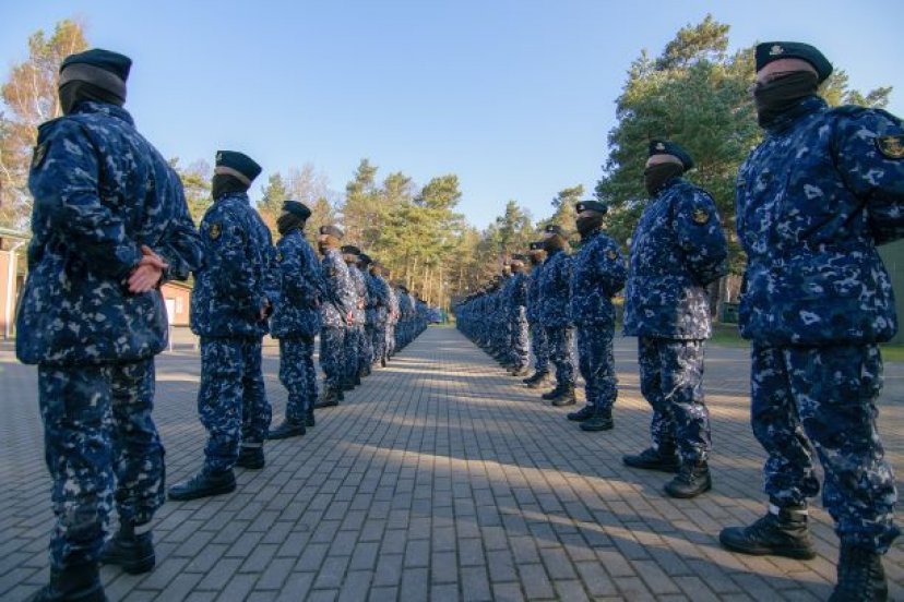 Apsaugos kuopos kariai baigė NPPKT – ketvirtadalis pasirinko PKT