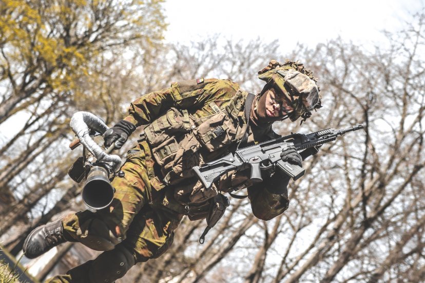 Husarų bataliono jaunųjų karių kariniai mokslai