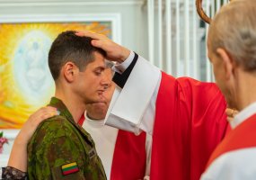 Jauniesiems inžinieriams suteiktas krikščioniškos brandos ženklas - 2