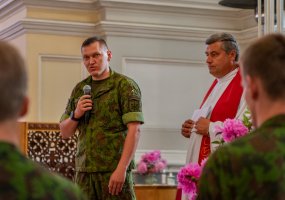 Jauniesiems inžinieriams suteiktas krikščioniškos brandos ženklas - 3