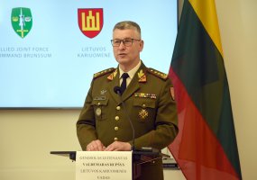Kariuomenės vadas padėkojo NATO Jungtinei pajėgų vadavietei už aktyvų rūpinimąsi Lietuvos gynyba  - 5