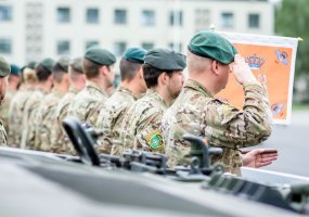 Sugrįžimas į Lietuvą: Tankų bataliono kariai iš Vokietijos vėl perima vadovavimą NATO batalionui - 1