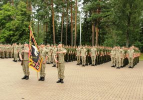 Motorizuotoje pėstininkų brigadoje „Žemaitija“ karines žinias ir įgūdžius atnaujino apie 350... - 2