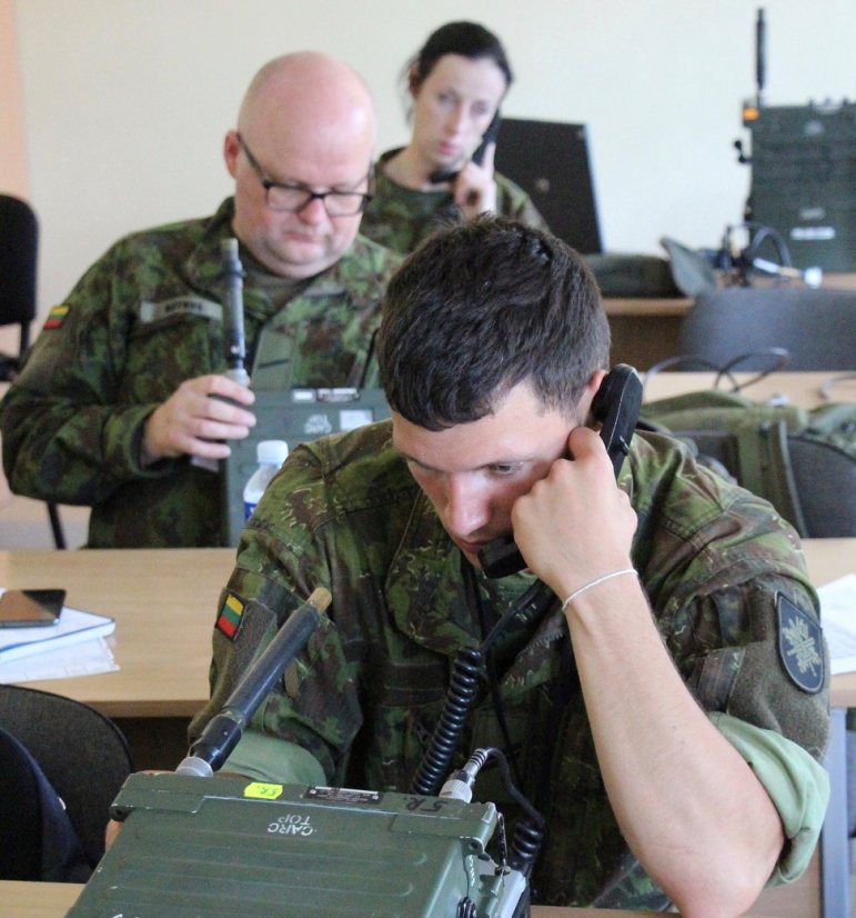 KASP ryšininkai mokėsi radijo ryšio sistemų specialisto kurse