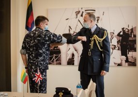 Naujai paskirtas Jungtinės Karalystės gynybos atašė lankėsi Karinėse jūrų pajėgose - 1