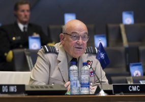 Kariuomenės vadas dalyvavo NATO karinio komiteto susitikime nuotoliniu būdu - 1