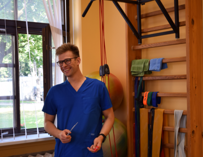 Karo medicinos tarnybos kineziterapeutas: „Žmonės skirtingai toleruoja skausmą. Traumos –...