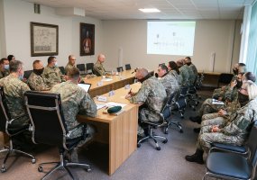 Gen. ltn. Valdemaras Rupšys lankėsi Motorizuotoje pėstininkų brigadoje „Žemaitija“ - 3
