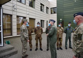 Kariuomenės vadas lankė Baltijos oro policijos misiją Šiauliuose - 1