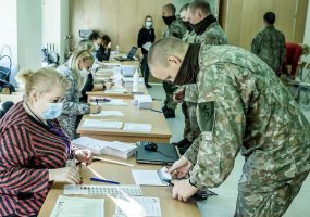 Pilietinė karių pareiga – rinkimai į Seimą specialiuose balsavimo punktuose - 1