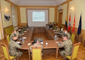 Kariuomenės vadas lankė Didžiosios kunigaikštienės Birutės ulonų batalioną - 2
