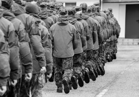 Karaliaus Mindaugo husarų batalione padėkota aktyviojo rezervo kariams ir pristatytas naujas vyr.... - 2