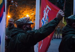 Pirmąsyk jaunesnieji jūreiviai įveikė bazinį kario kursą Klaipėdoje - 1