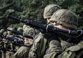Pirmąsyk jaunesnieji jūreiviai įveikė bazinį kario kursą Klaipėdoje - 3