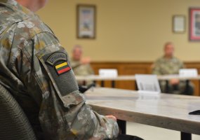 Sausumos pajėgų štabo kariai pratybose JAV treniruojasi atlikti divizijos lygmens operacijas - 1