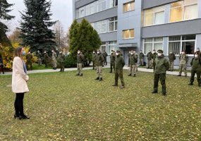 Nacionaliniam visuomenės sveikatos centrui Lietuvos kariuomenės parama padidėjo iki 50 karių  - 2