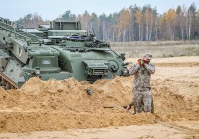 Generolo Romualdo Giedraičio artilerijos batalionas pasipildė modernizuotais Bergepanzer-2  - 5
