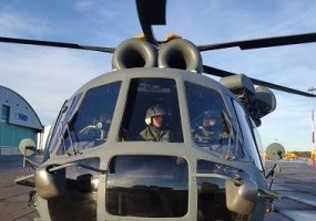 Karinių oro pajėgų sraigtasparniu iš Latvijos į Vilnių pergabentas donoro organas - 1