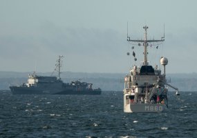 Historical Ordnance Disposal operation and joint manoeuvres with the NATO mine countermeasures... - 2