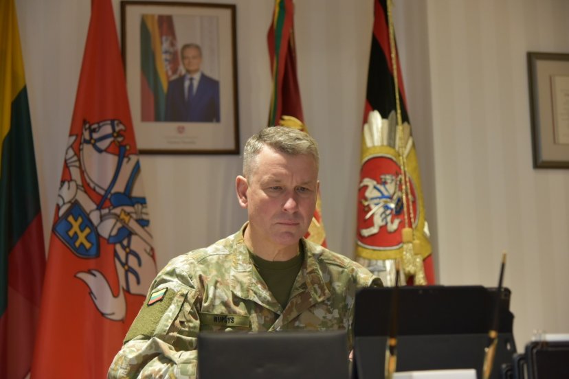 „Lietuvos kariuomenės ir Lietuvoje dislokuotų NATO pajėgų parengtis nėra sumažėjusi,“ - sako...