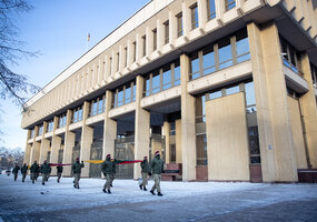 KASP reprezentacinė vėliava pirmą kartą suplevėsavo prie Seimo - 1