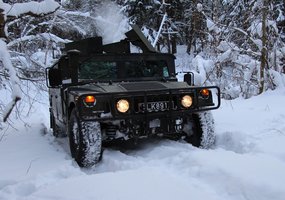 Žiemiški HMMWV iššūkiai kariuomenės vairuotojams - 4