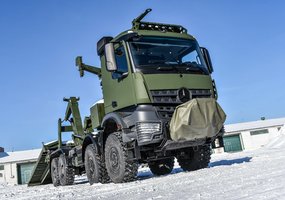 Lietuvos kariuomenės technikos parkas papildytas specialiosios paskirties AROCS sunkvežimiais - 6