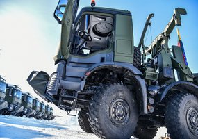 Lietuvos kariuomenės technikos parkas papildytas specialiosios paskirties AROCS sunkvežimiais - 3