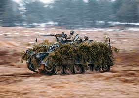 Karaliaus Mindaugo husarų bataliono karių pratybos – pagilinti kovinio šaudymo įgūdžiai - 5