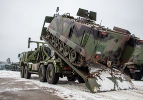 Vaidoto bataliono kariai treniruojasi Latvijoje vykstančiose pratybose  - 2