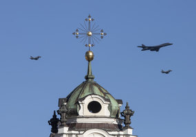 Virš Lietuvos praskridusio JAV bombonešio B-1B skrydį koordinavo ir Lietuvos kariai  - 2