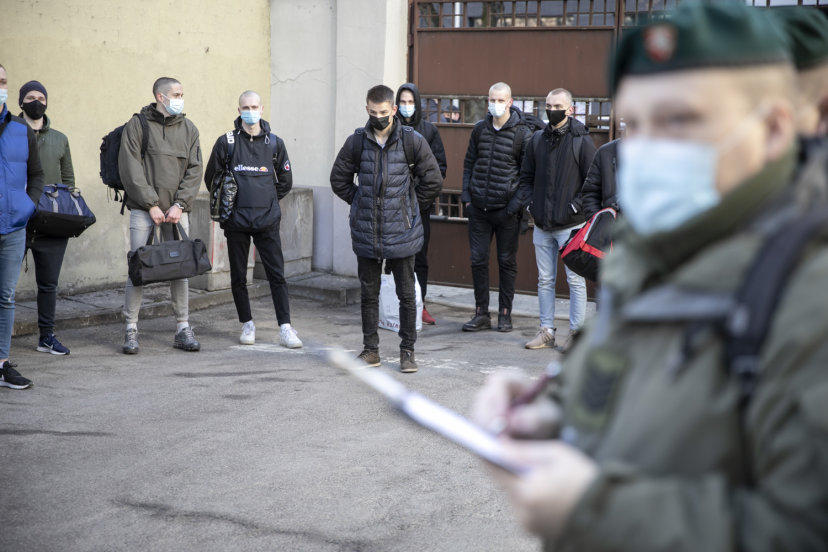 Pirmasis 2021 metų išvykimas į nuolatinę privalomąją pradinę karo tarnybą 