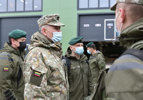 Kariuomenės vadas aplankė didžiausią ugnies galią turinčius Lietuvos kariuomenės vienetus - 2
