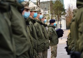 Bendros pastangos oro gynybininkams padėjo užsitarnauti beretes - 1