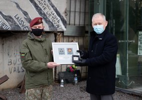 Proginės 30-mečio monetos įteiktos pirmiesiems Savanorių pajėgų vadams  - 1