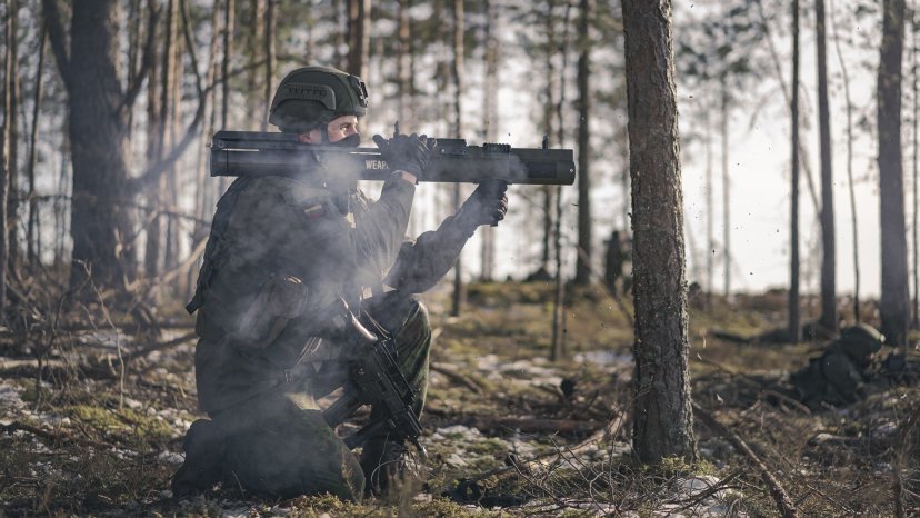 Jungtinės Amerikos Valstijos Lietuvos kariuomenei perduoda prieštankinių granatsvaidžių M72LAW