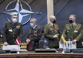 Lietuvos kariuomenės vadas Briuselyje dalyvavo NATO ir Europos Sąjungos karinio komiteto... - 3
