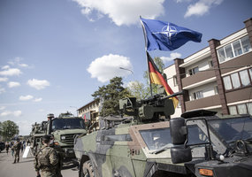 Pietų Lietuvoje parodomuoju karinės technikos žygiu pagerbtas kovojusių už laisvę atminimas - 12