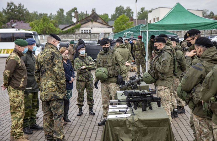 Lietuvai akredituotų užsienio šalių gynybos atašė apsilankė Inžinerijos batalione
