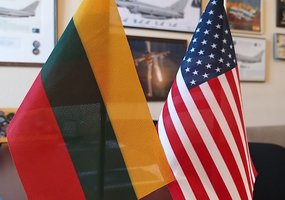 Jungtinių Amerikos Valstijų ir Lietuvos karinių oro pajėgų puskarininkiai dalyvavo bendrame... - 1