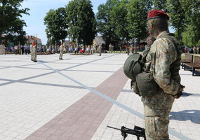 Jiezne atidengtas paminklas „Trims savanorių kartoms“ - 2