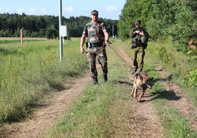 Krašto apsaugos savanorių pajėgų vadas domėjosi karių vykdomomis užduotimis pasienyje - 3