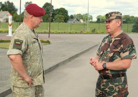 Krašto apsaugos savanorių pajėgų vadas domėjosi karių vykdomomis užduotimis pasienyje - 4