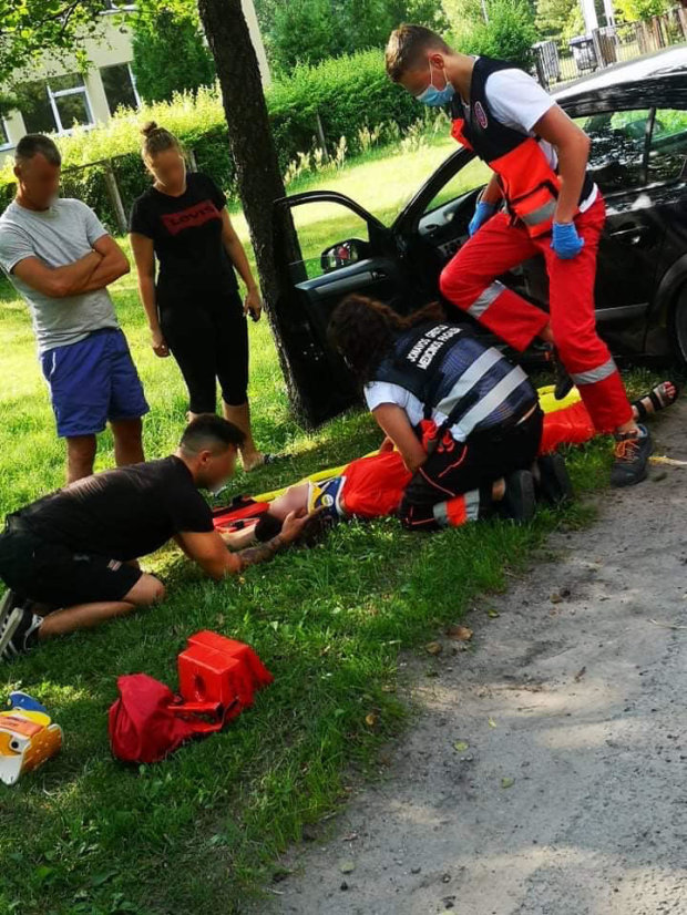 Algirdo bataliono kariai padėjo avarijoje nukentėjusiai merginai