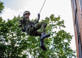 Rezervo karių pratybos: ko mokosi skirtingų patirčių kariai Inžinerijos batalione? - 6