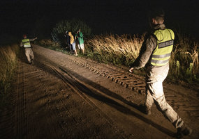 Fotoreportažas iš Lietuvos kariuomenės naktinio patrulio pasienyje prie Ignalinos - 13