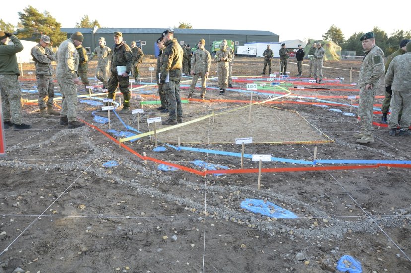 Pratybų „Geležinis Vilkas 2021-II“ metu, vertinimo grupė atlieka vienetų kolektyvinio rengimo...