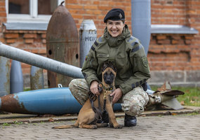 Inžinerijos batalione tarnybą pradėjo belgų aviganės Karma ir Mina - 2
