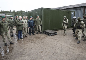 Karių operacijoms pasienyje užtikrinti Druskininkuose įrengta priešakinė operacijų bazė - 7